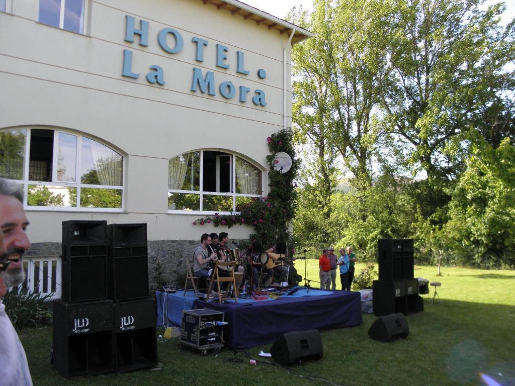 Hotel La Mora Villaseca de Laciana Εξωτερικό φωτογραφία